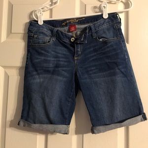 Arizona Bermuda cut shorts